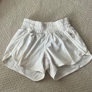 Lululemon Tracker Shorts 3”